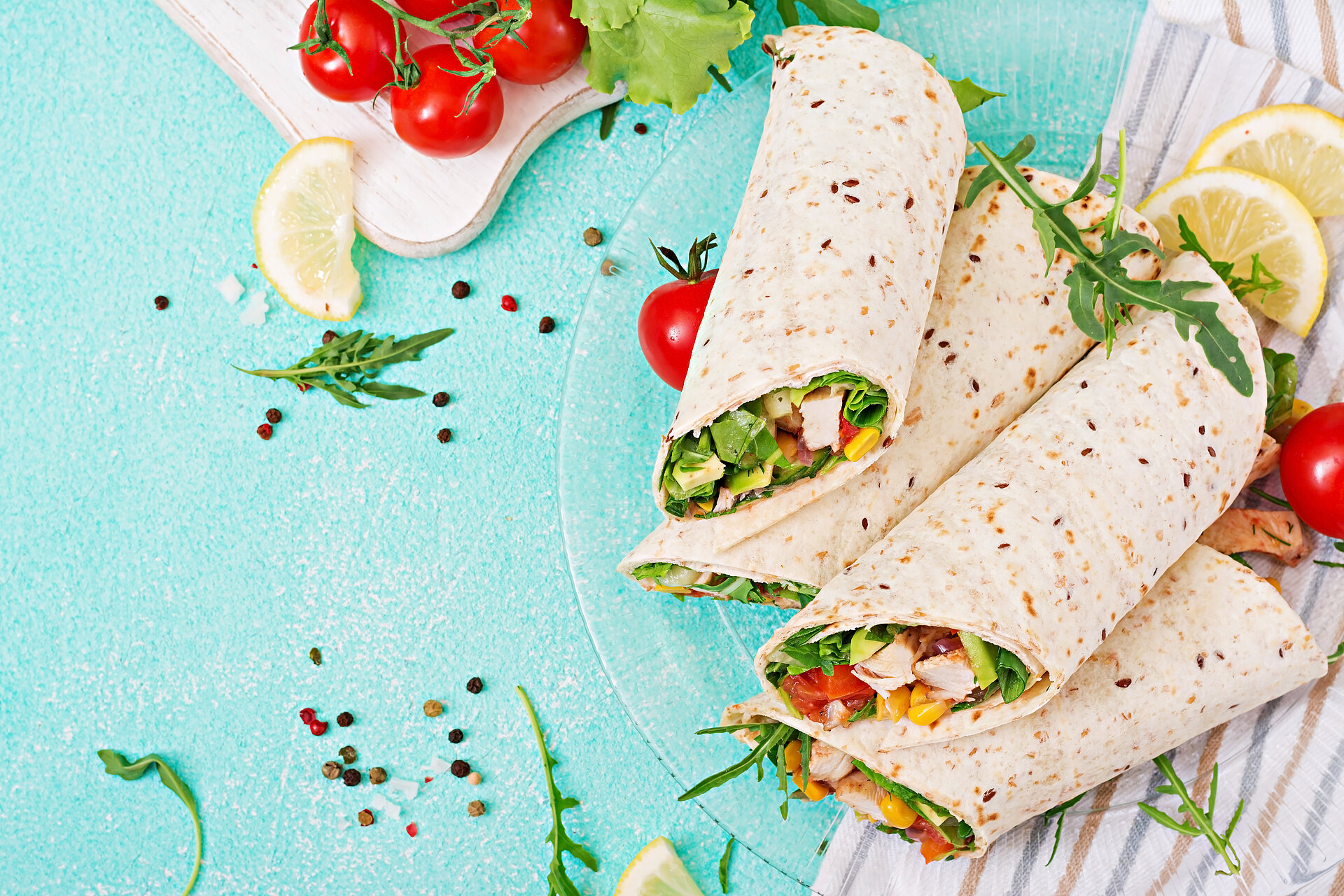 gezonde wraps op een tafel