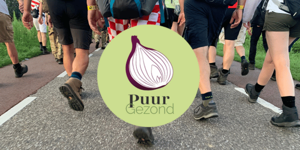 banner nieuwsbrief PuurGezond wandelende  mensen