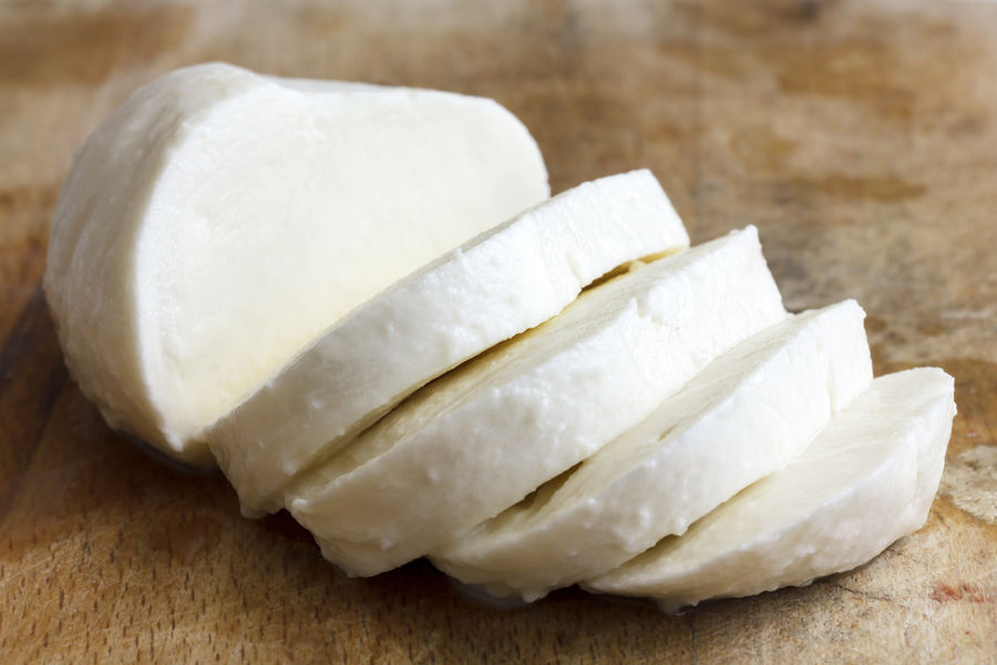 Laatst hoorde ik dat de mozzarella die ik in huis had geen echte was? Hoe kan ik dat weten?