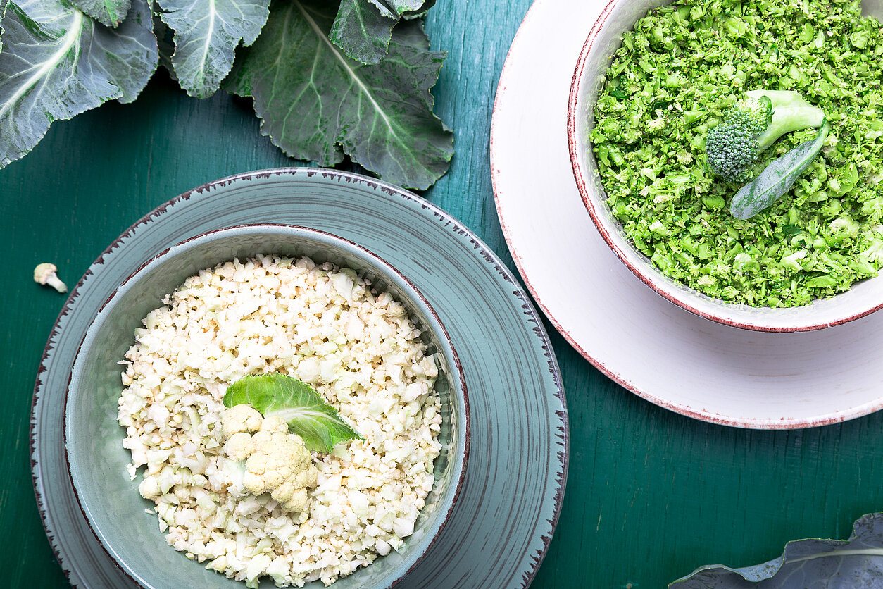 schaaltjes met bloemkool- en brccolirijst
