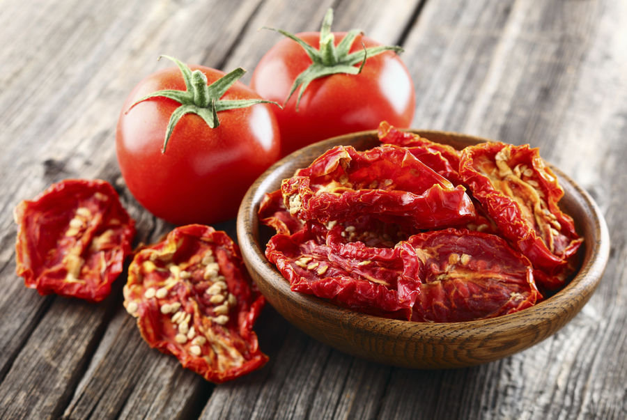 Hoe maak je gedroogde tomaten?