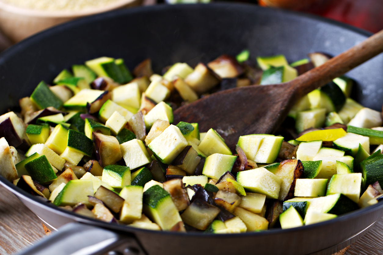 Rijst met zalm en courgette Rijst met zalm en courgette