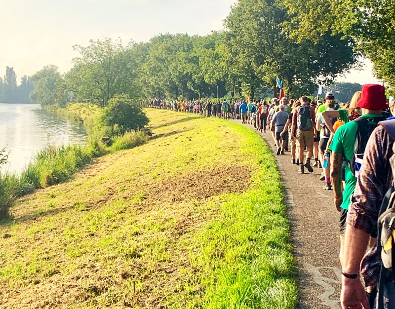lange afstand Vierdaagsewandelaars
