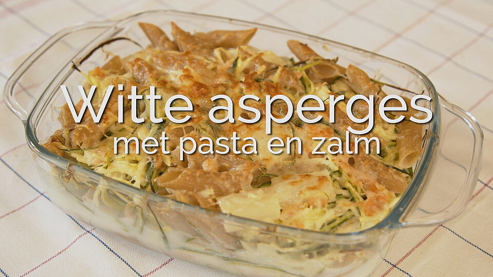 Witte asperges met pasta en zalm
