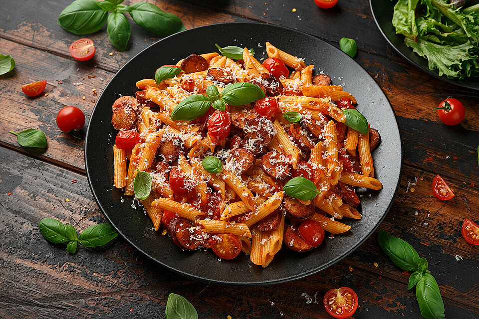 Tomatenpasta met runderbraadworst