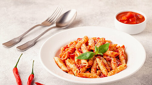 Hoe maak je pasta arrabbiata bor pasta met arrabbiatasuas