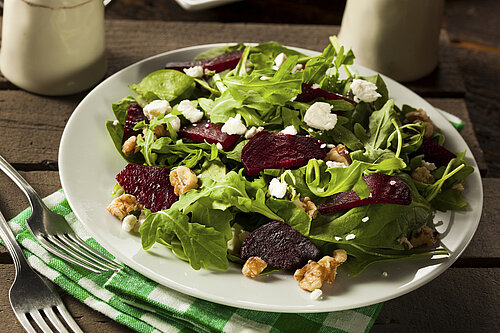 gezonde lunch rode bietensalade