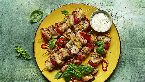 6 homemade sausjes voor bij de barbecue Barbecue spiesjes met een sausje