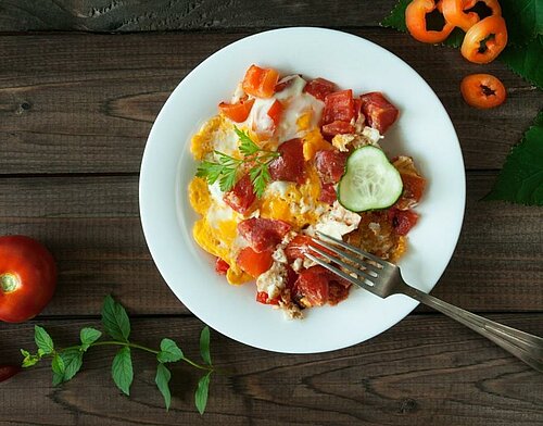 roerei met paprika en tomaat 