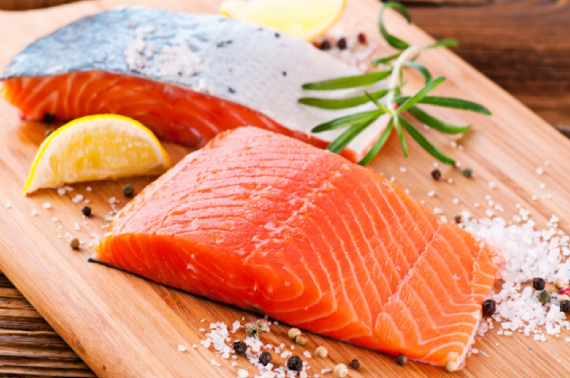 Zalm met huid Zalm met huid