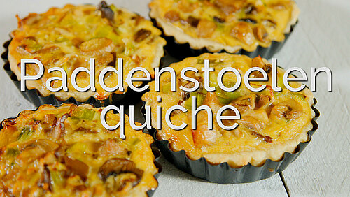Eenpersoons quiches met paddenstoelen