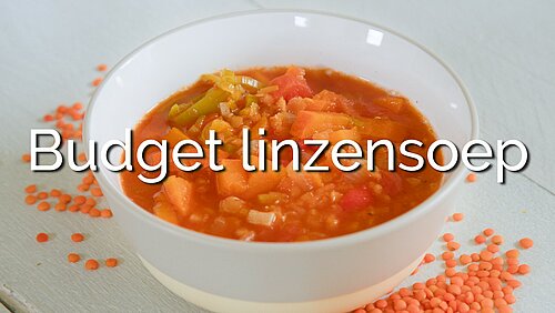 bord goed gevulde linzensoep