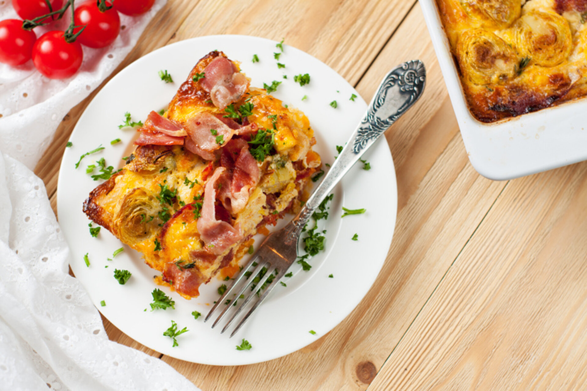 Spruitjestaart met bacon en champignons