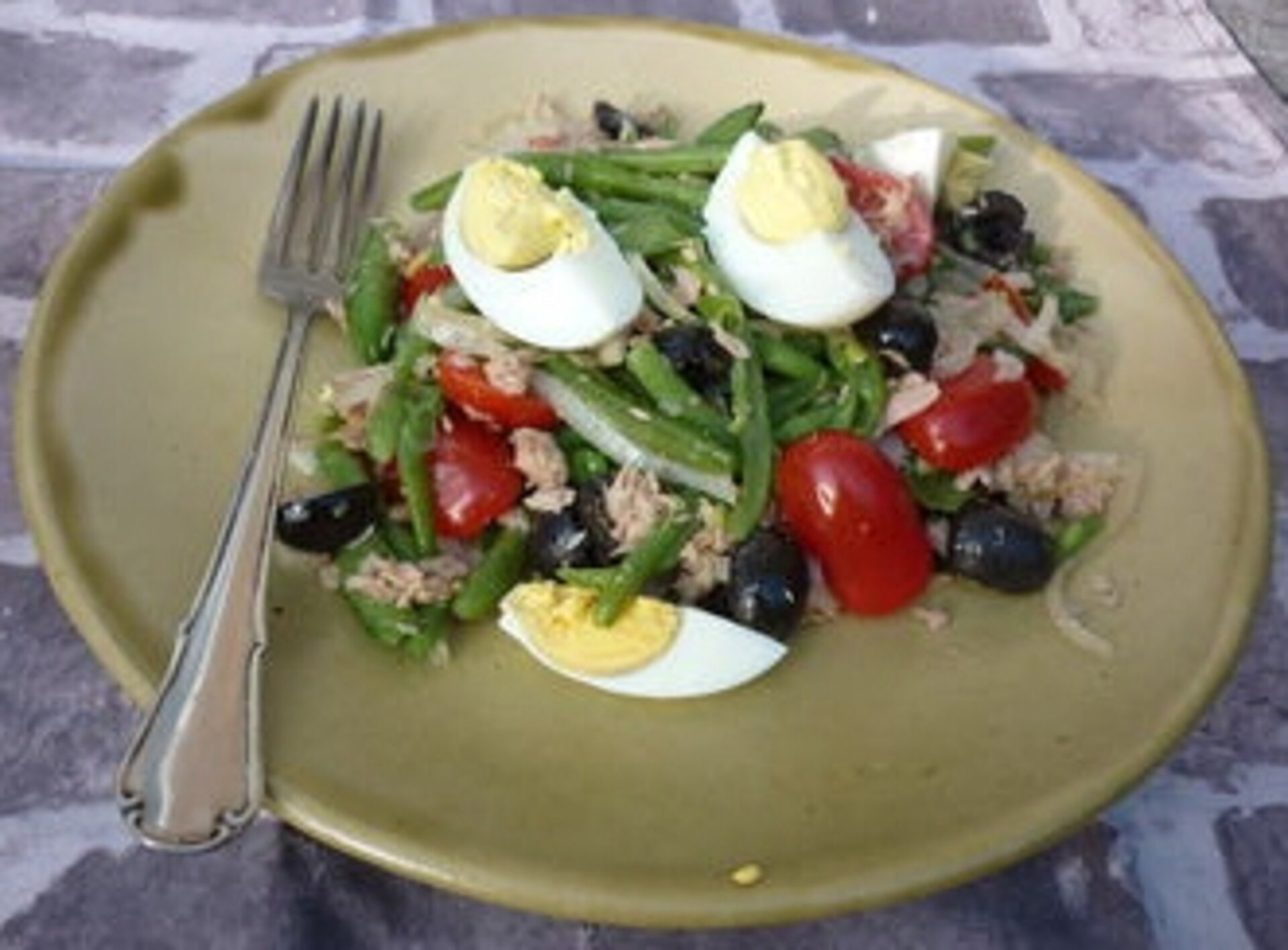Salade Niçoise met makreel