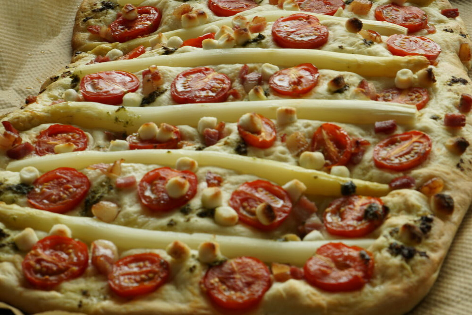 Aspergetomatenbrood