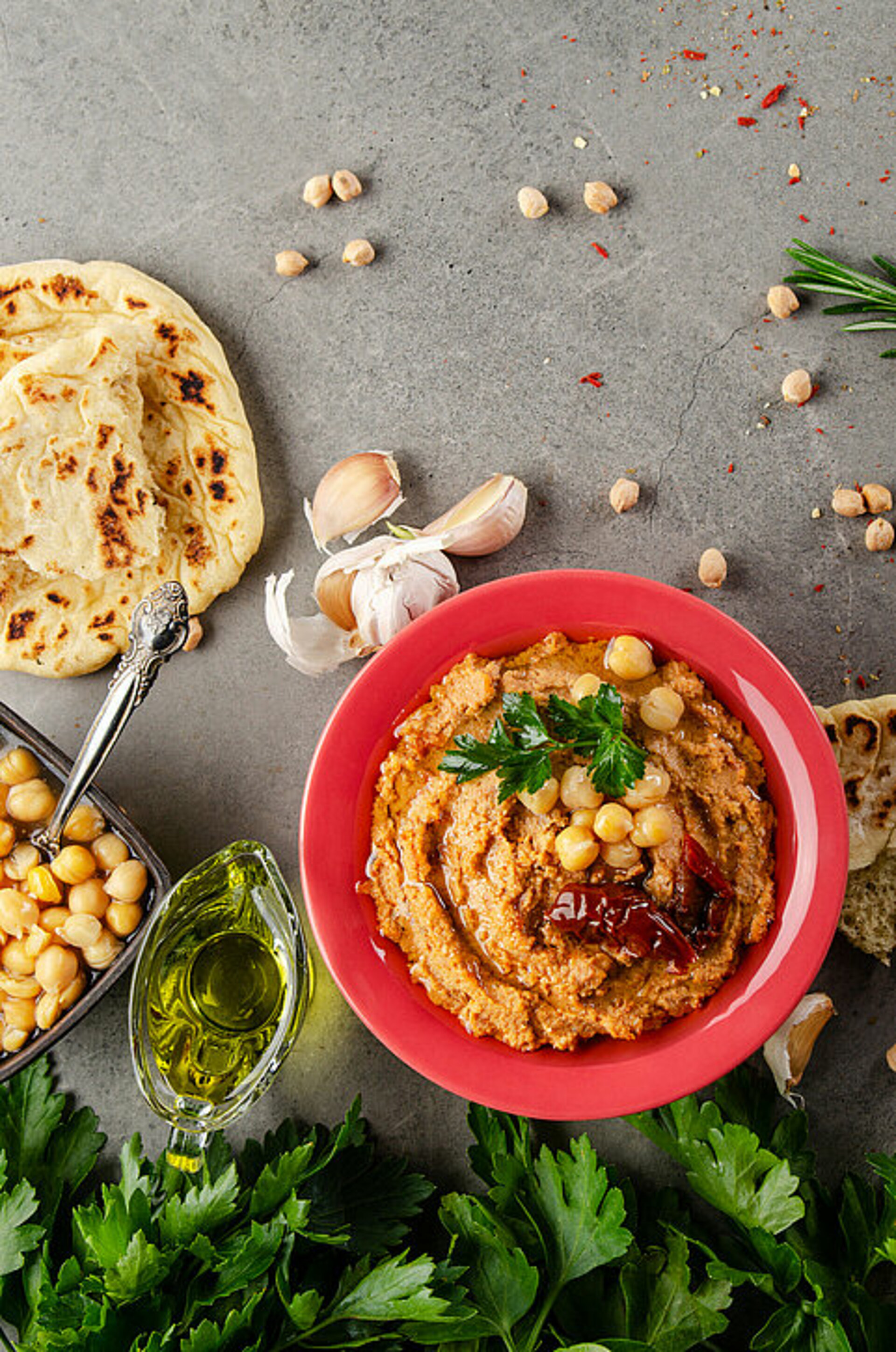 Hummus met gedroogde tomaat