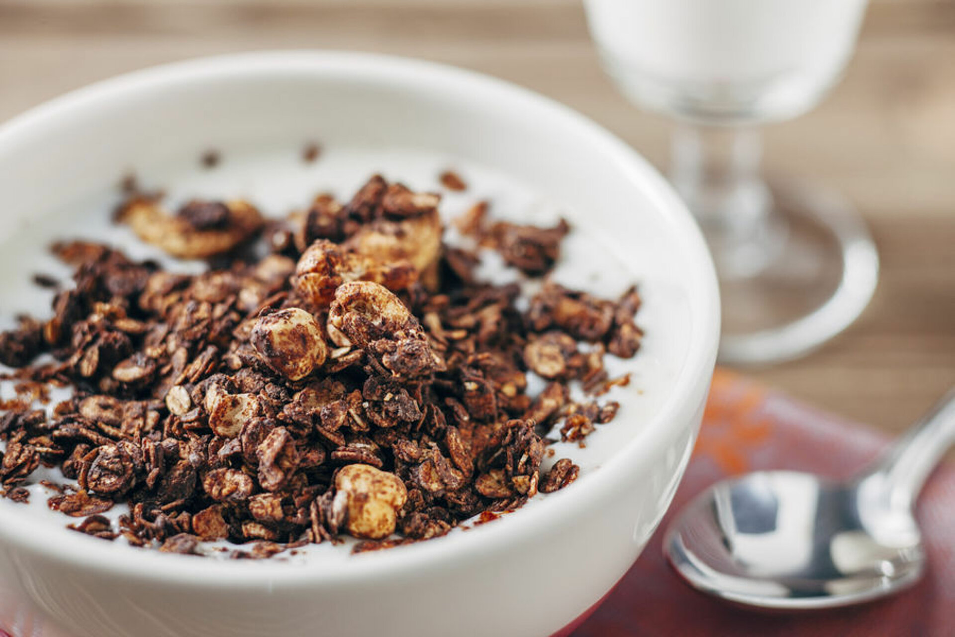 Wintergranola met siaasappel en chocolade