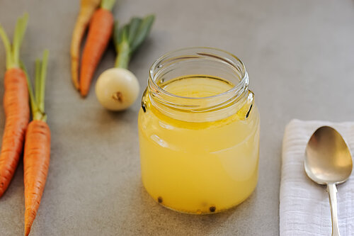 groentebouillon.jpg glas met groentebouillon