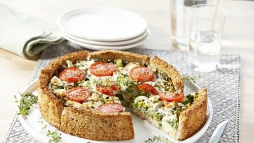 broodquiche met prei en tomaat
