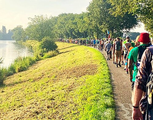 Waarom wandelen gezonder is dan je denkt lange afstand Vierdaagsewandelaars