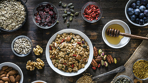 Homemade ontbijt special granola en havermout ontbijten