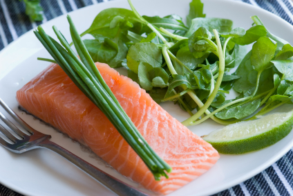 stukje zalm met sla